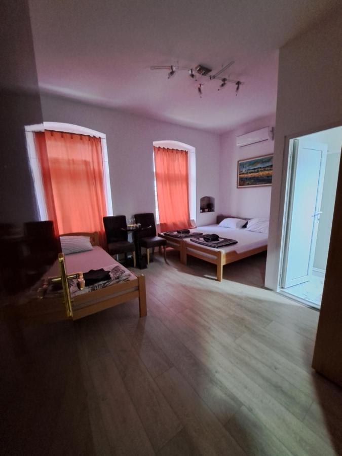 Tabacco Rooms Obrenovac  Exterior foto