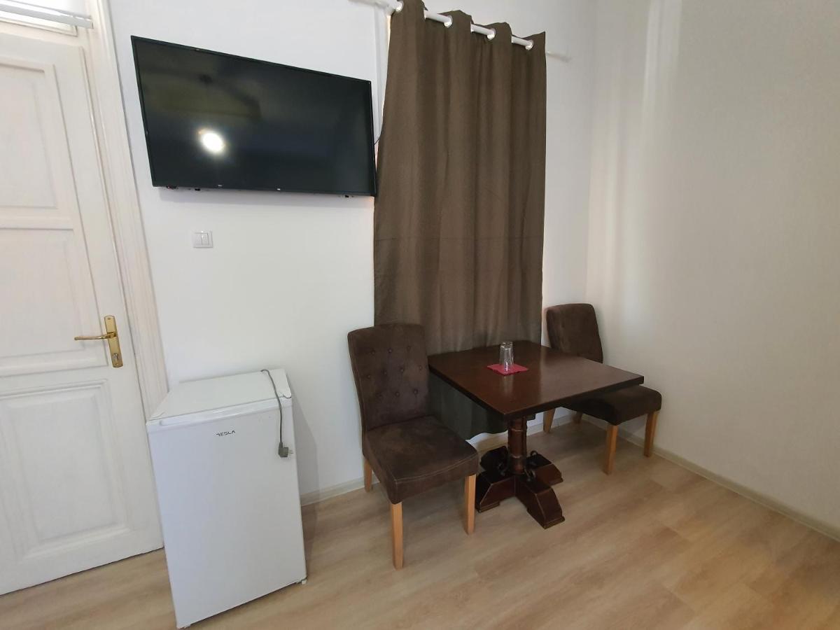Tabacco Rooms Obrenovac  Exterior foto